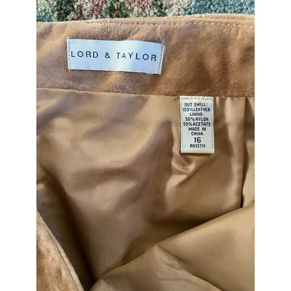 Vintage Lord & Taylor Leather Suede Camel Tan Skirt with Embroidered Floral Hem - Picture 7 of 10
